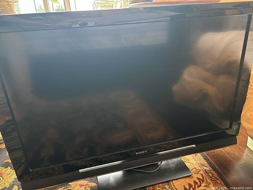 Sony Bravia 40" LCD (1 of 4)
