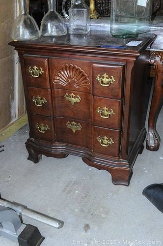Lot #0710 (1 of 7)