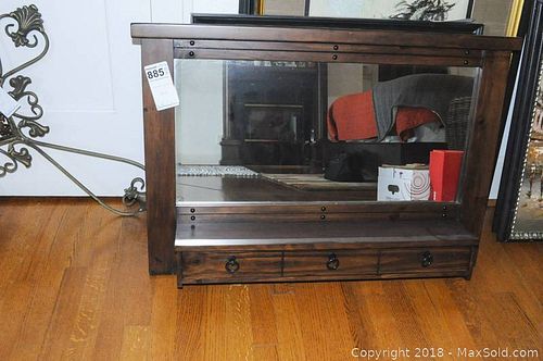 Lot #0885 (1 of 5)