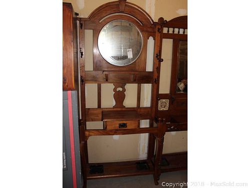 Lot #0411 (1 of 7)