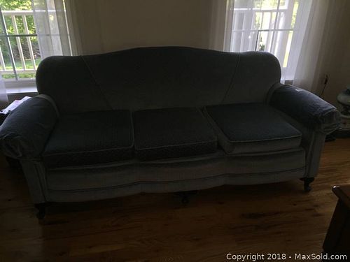 Lot #0111 (1 of 7)
