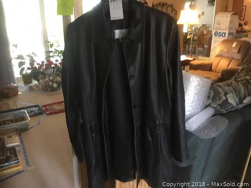 Lot #0387 (1 of 9)