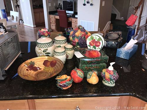 Lot #0513 (1 of 12)