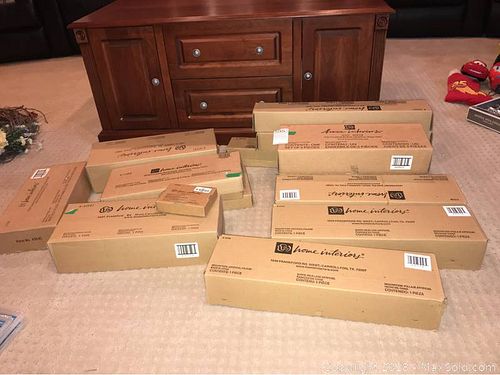 Lot #0595 (1 of 7)