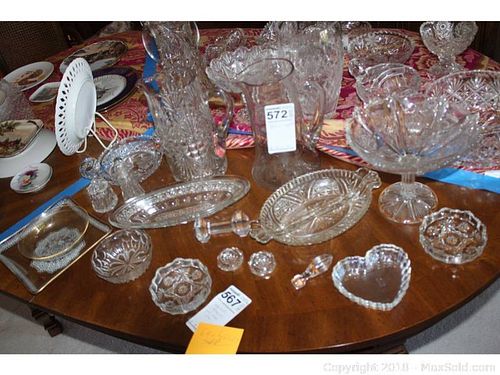 Lot #0572 (1 of 12)
