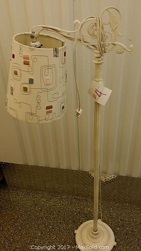 Lot #0004 (1 of 5)