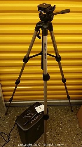 Lot #0021 (1 of 3)