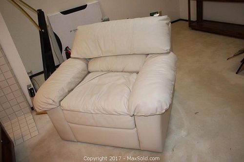 Lot #0086 (1 of 6)