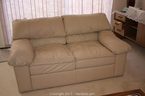 Lot #0089 (1 of 7)