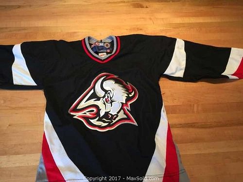 Lot #0021 (1 of 4)
