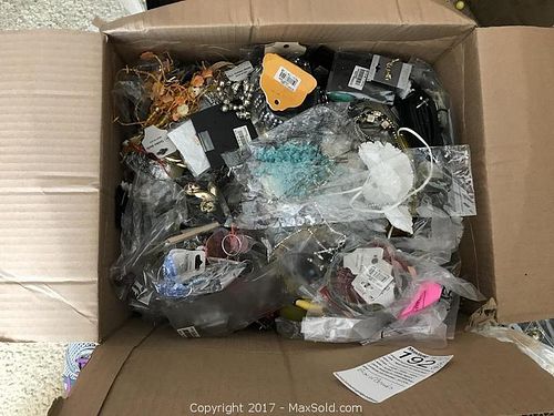 Lot #0192 (1 of 7)