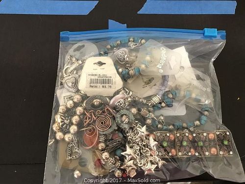 Lot #0201 (1 of 7)