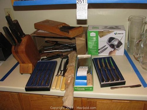Lot #0252 (1 of 7)