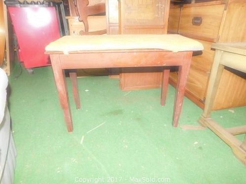 Lot #0673 (1 of 6)