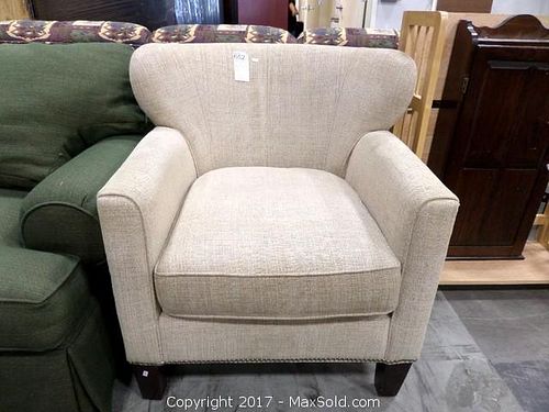 Lot #0652 (1 of 9)