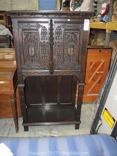 Lot #0683 (1 of 8)