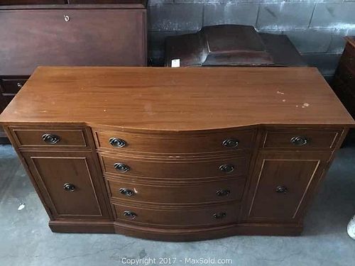 Lot #0008 (1 of 11)