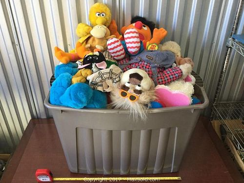Lot #0028 (1 of 12)