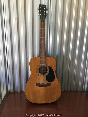 Lot #0033 (1 of 13)