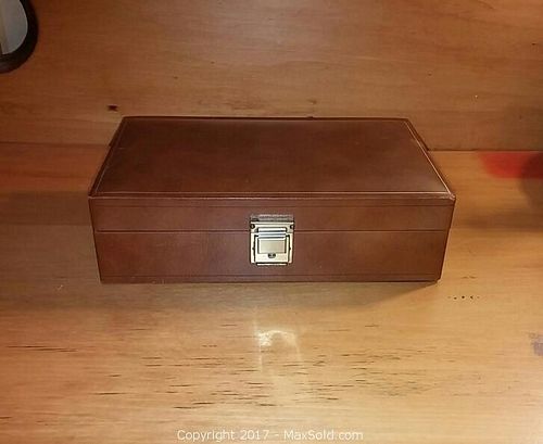 Lot #0025 (1 of 5)