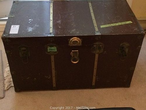 Lot #0037 (1 of 8)
