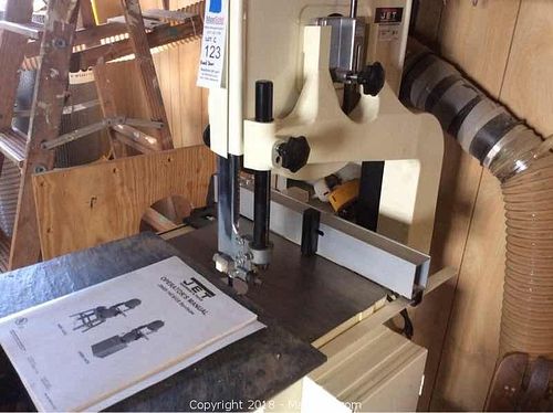 Lot #0123 (1 of 4)