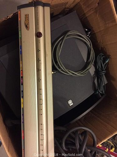 Lot #0008 (1 of 3)