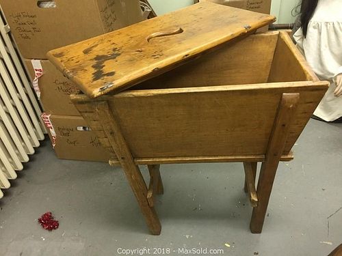 Lot #0036 (1 of 7)