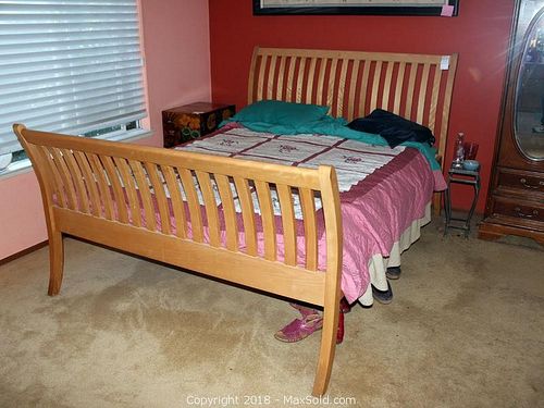 Lot #0413 (1 of 8)