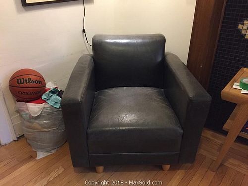 Lot #0003 (1 of 11)
