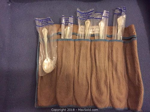 Lot #0010 (1 of 5)