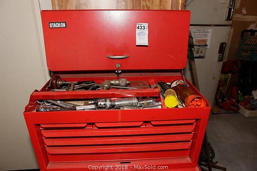 Lot #0433 (1 of 8)