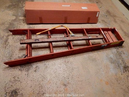 Lot #0696 (1 of 9)