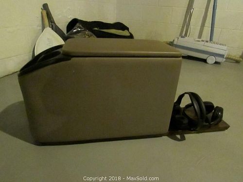 Lot #0731 (1 of 6)