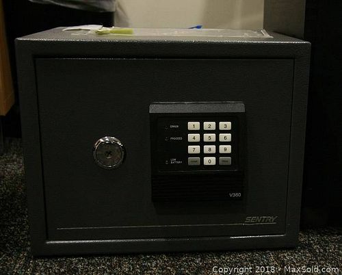 Lot #0014 (1 of 3)