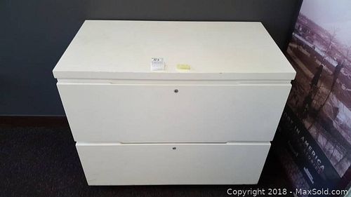 Lot #0049 (1 of 5)