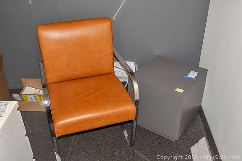 Lot #0079 (1 of 3)