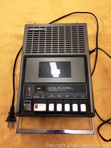 Lot #0040 (1 of 4)