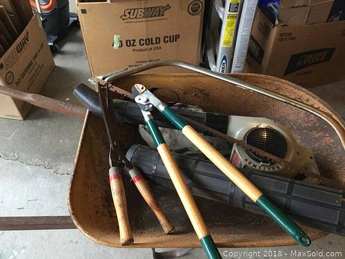 Lot #0174 (1 of 8)