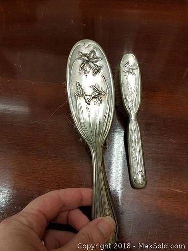 Lot #0017 (1 of 2)