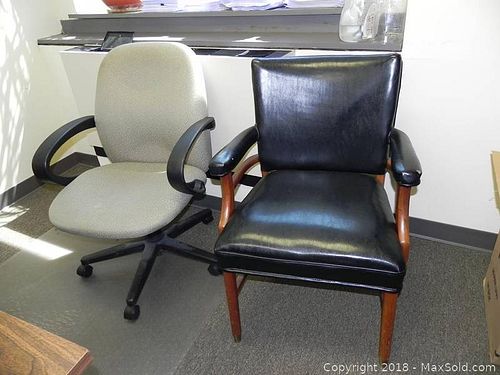 Lot #0700 (1 of 14)