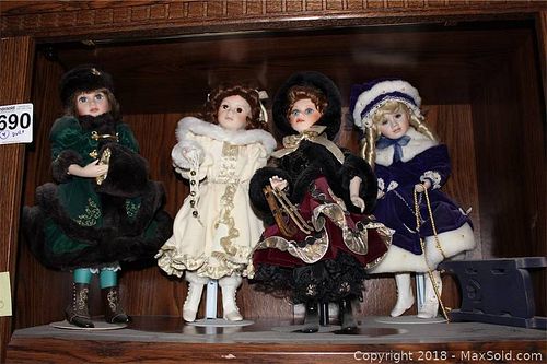 Lot #0690 (1 of 16)