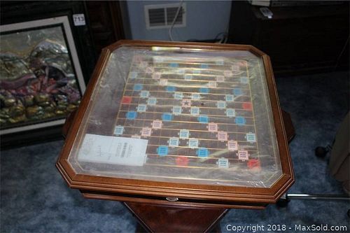 Lot #0827 (1 of 21)