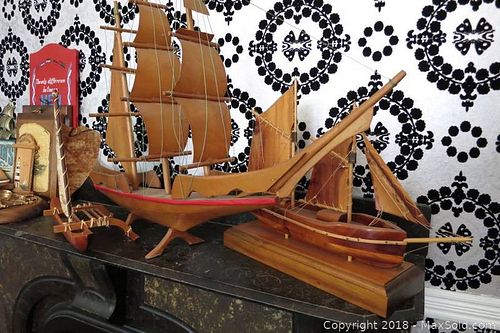 Lot #0053 (1 of 24)