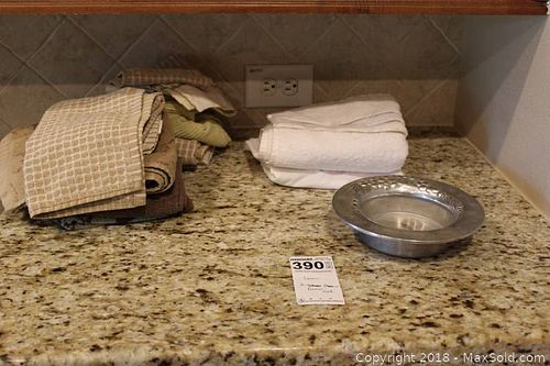 Lot #0390 (1 of 6)