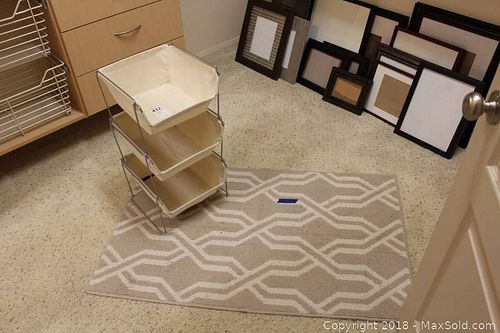 Lot #0417 (1 of 4)
