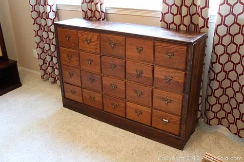 Lot #0422 (1 of 11)