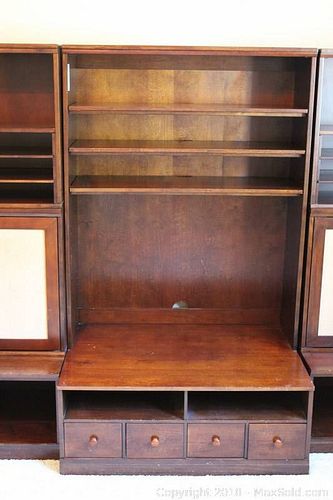 Lot #0425 (1 of 7)