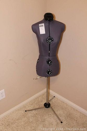 Lot #0435 (1 of 6)