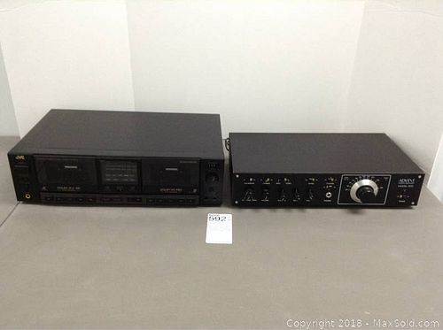 Lot #0592 (1 of 11)